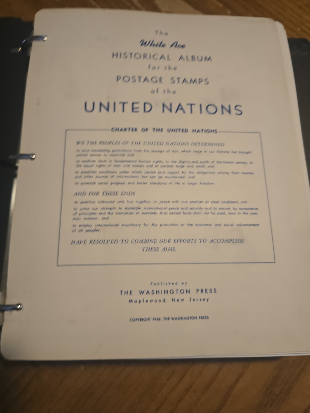 United Nation Stamps From 1951-1992 Complete Set Mint Hinged