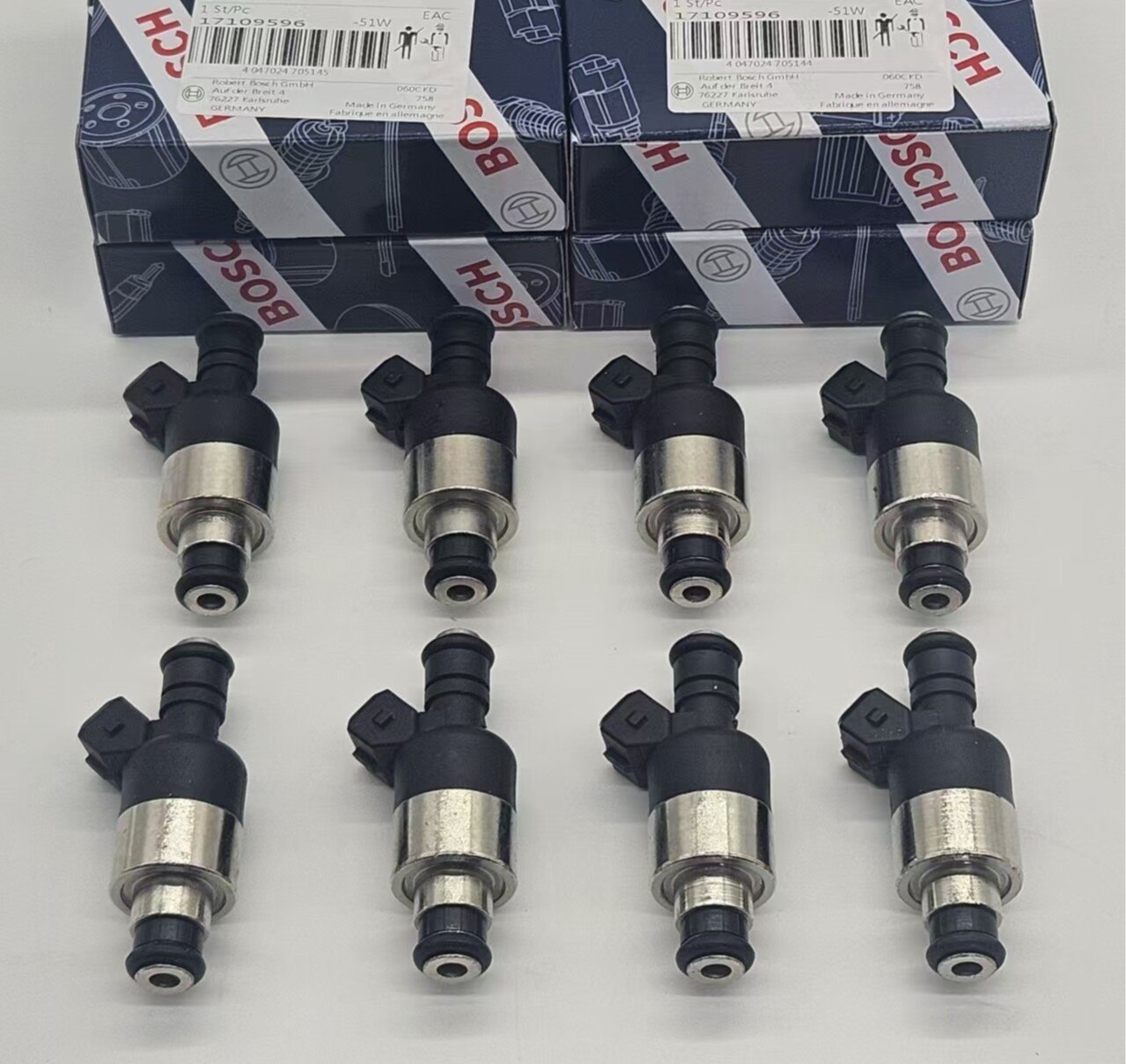 8Pcs Genuine BOSCH OEM FUEL INJECTORS 17109596 For 96-00 CHEVROLET GMC 7.4L V8