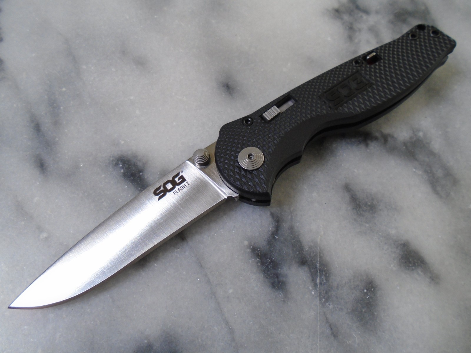 SOG Flash I Assisted Open Pocket Knife Slide Lock Folder 56-57 Aus-8 SOG-FSA-7 SOG Flash I Assisted Open Pocket Knife Slide Lock Folder 56-57 Aus-8 SOG-FSA-7