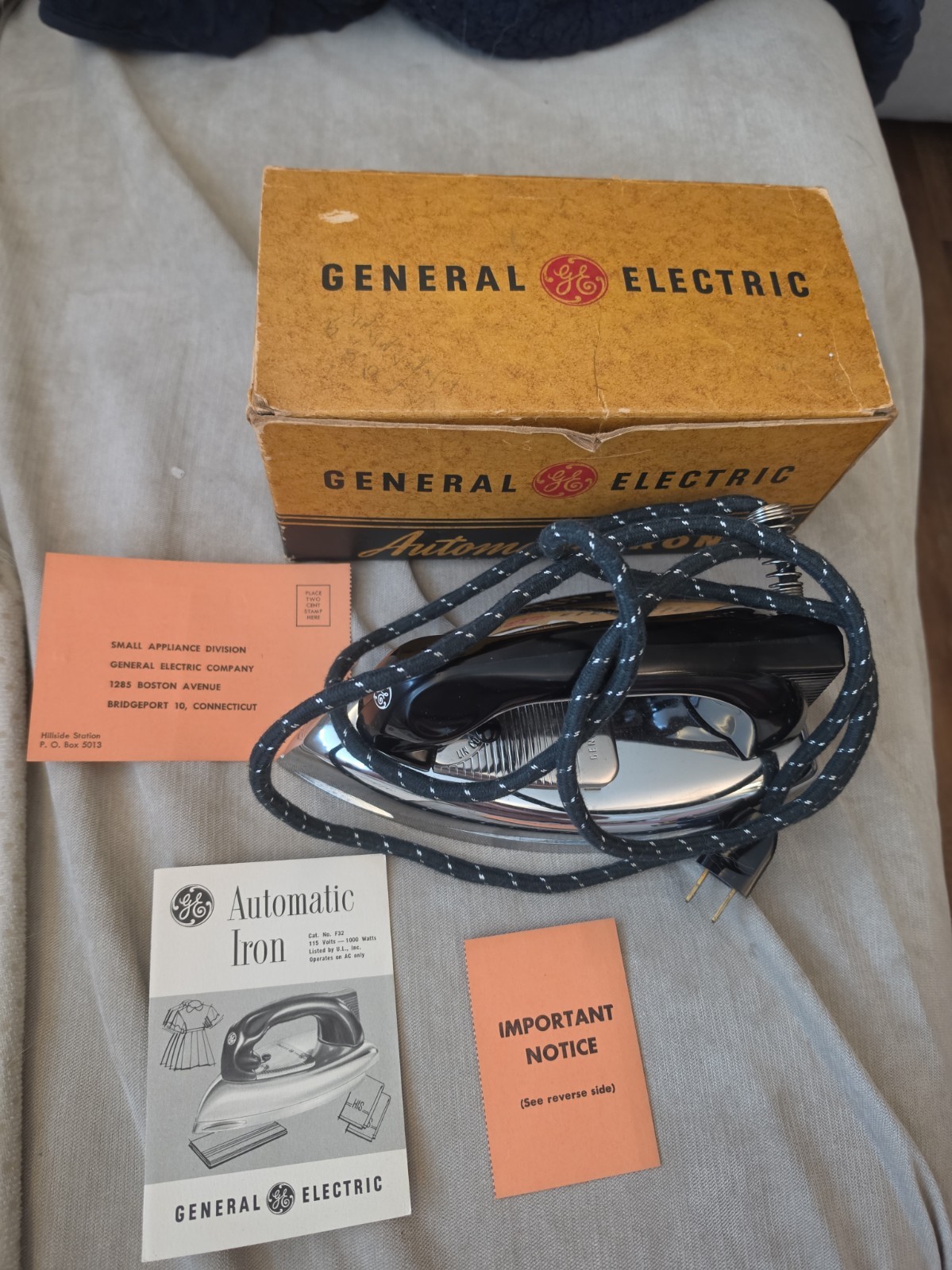 Vintage GE Automatic Dry Iron Model F32 1950s With Original Box Manual Complete Vintage GE Automatic Dry Iron Model F32 1950s With Original Box Manual Complete