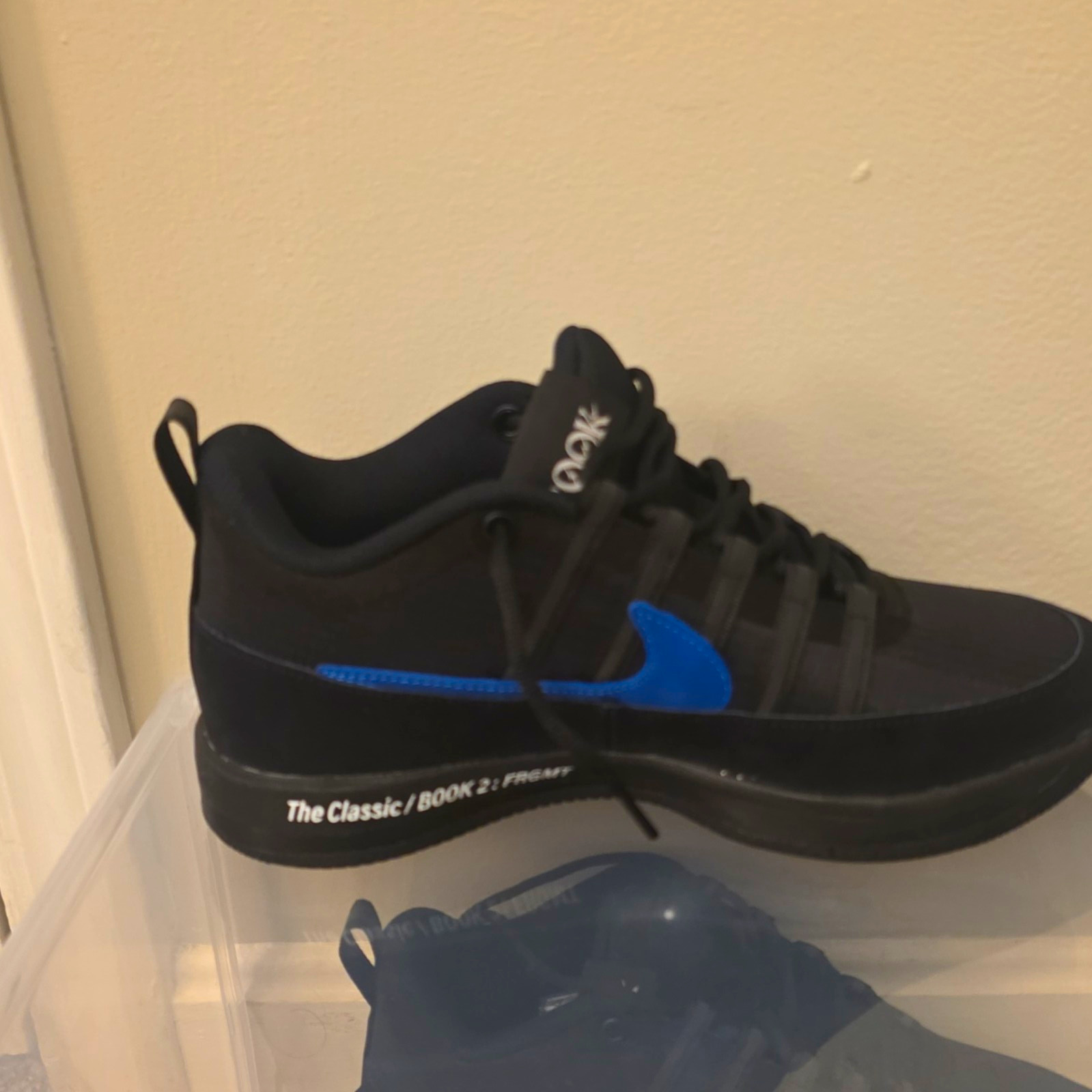 Nike Book 2 Men’s Basketball Low Top Lace-Up Sneaker Black/White/Blue Nike Book 2 Men’s Basketball Low Top Lace-Up Sneaker Black/White/Blue