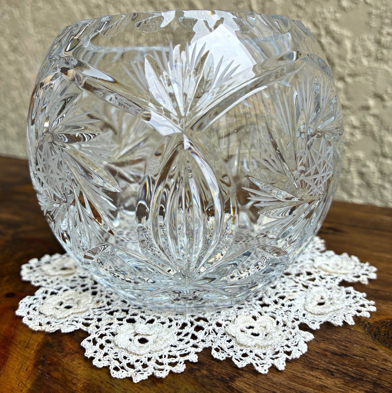 Vintage Pinwheel Cut Crystal Rose Bowl Vase 4\