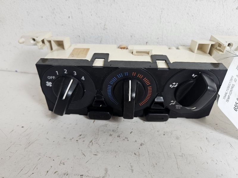 2002-2004 Nissan Altima A/C Heater Temperature Climate Control OEM