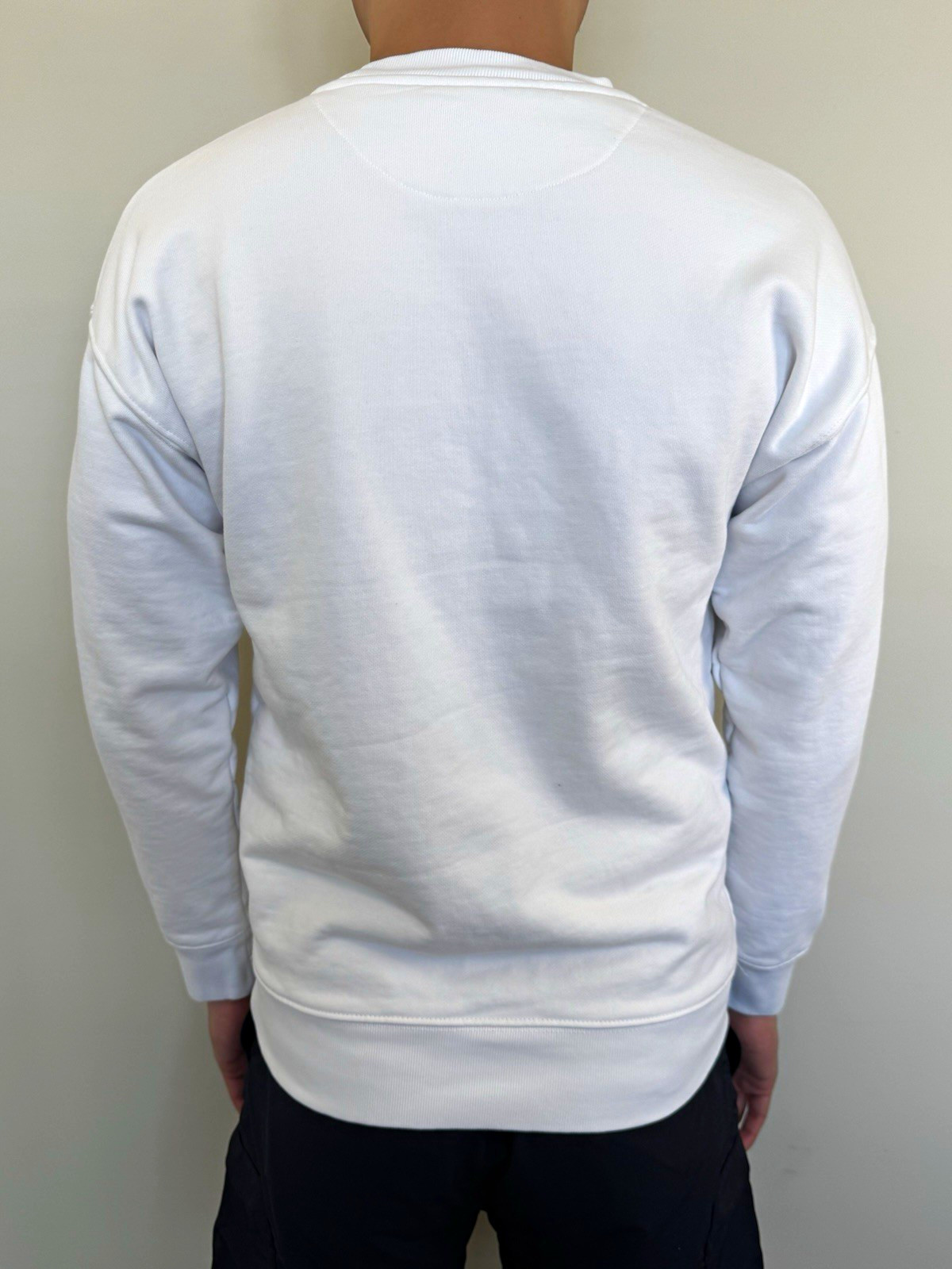 H&M Men\'s White Solid Crew Neck Long Sleeve Pullover Sweatshirt XS H&M Men\'s White Solid Crew Neck Long Sleeve Pullover Sweatshirt XS