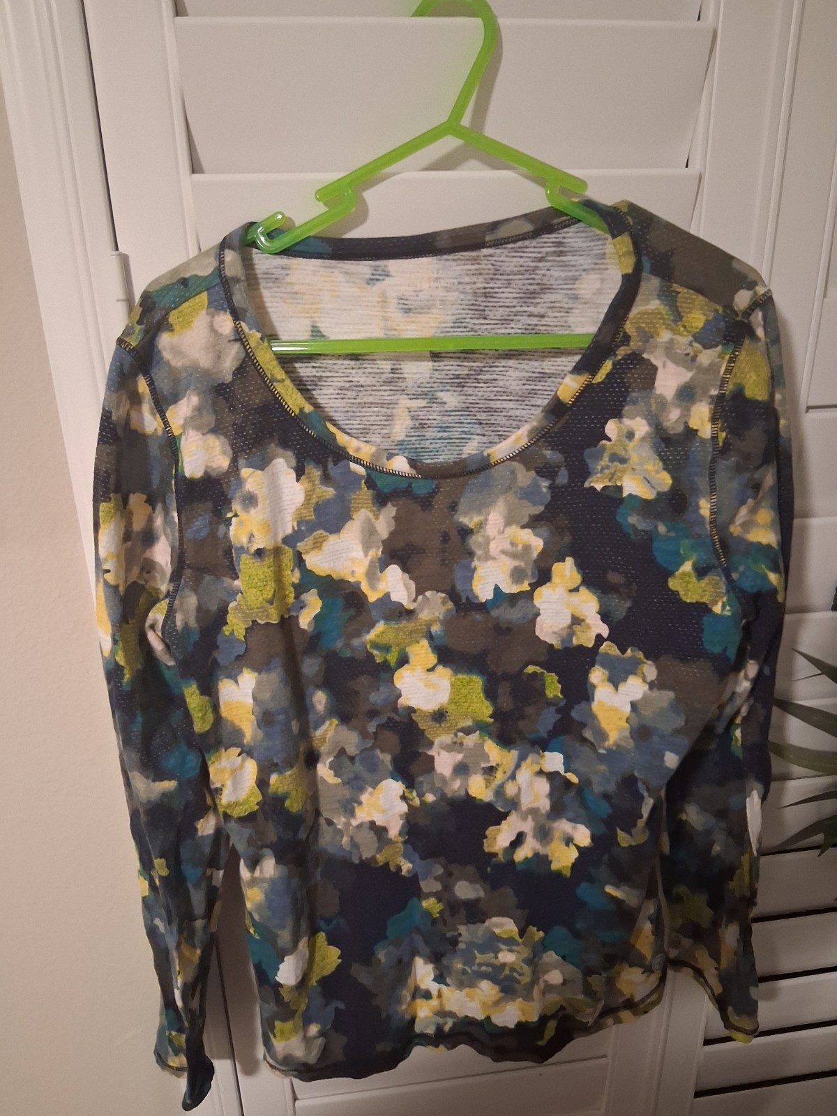 T By Talbots Shirt Womens L Multicolor Floral Scoop Neck Long Sleeve Top T By Talbots Shirt Womens L Multicolor Floral Scoop Neck Long Sleeve Top