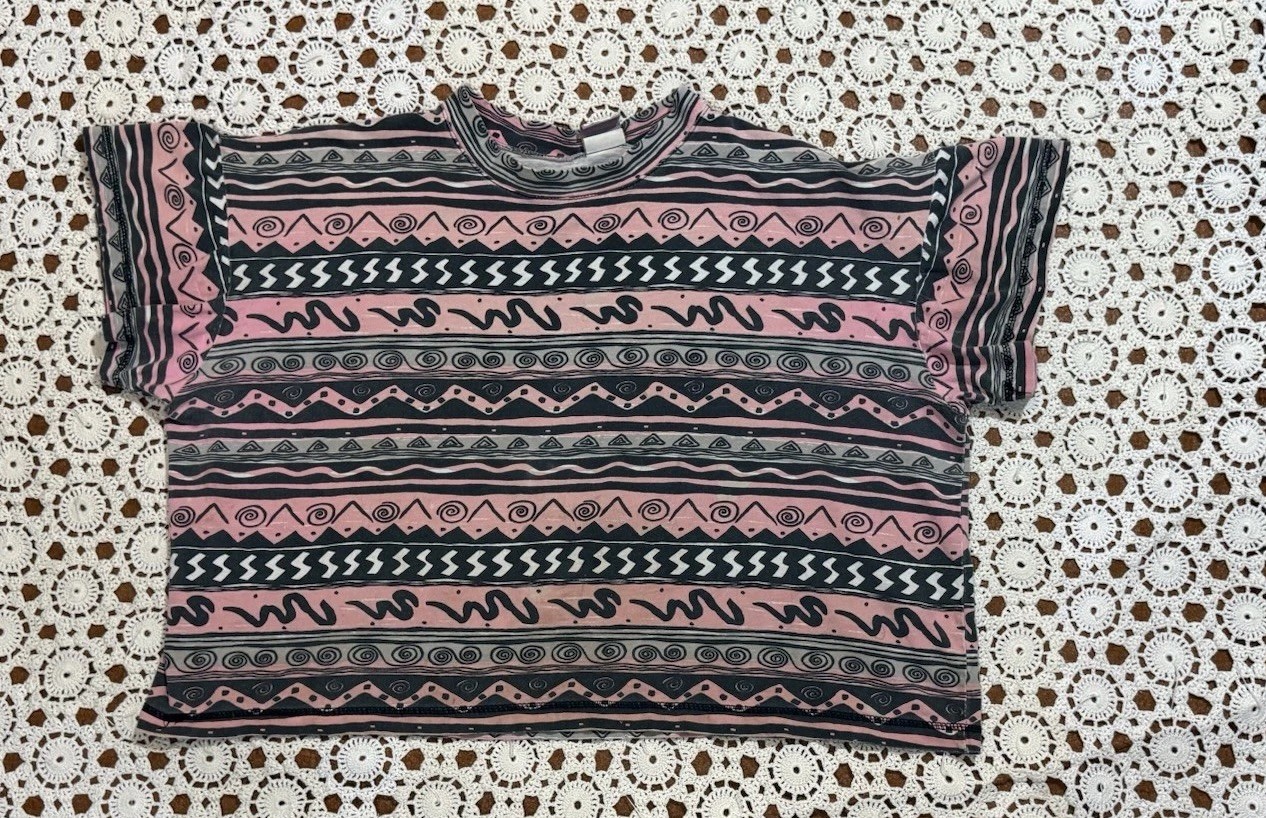 Vtg 80’s 90s Ocean Pacific OP Geometric Boxy Cropped T Shirt Surf Skate Beach Vtg 80’s 90s Ocean Pacific OP Geometric Boxy Cropped T Shirt Surf Skate Beach