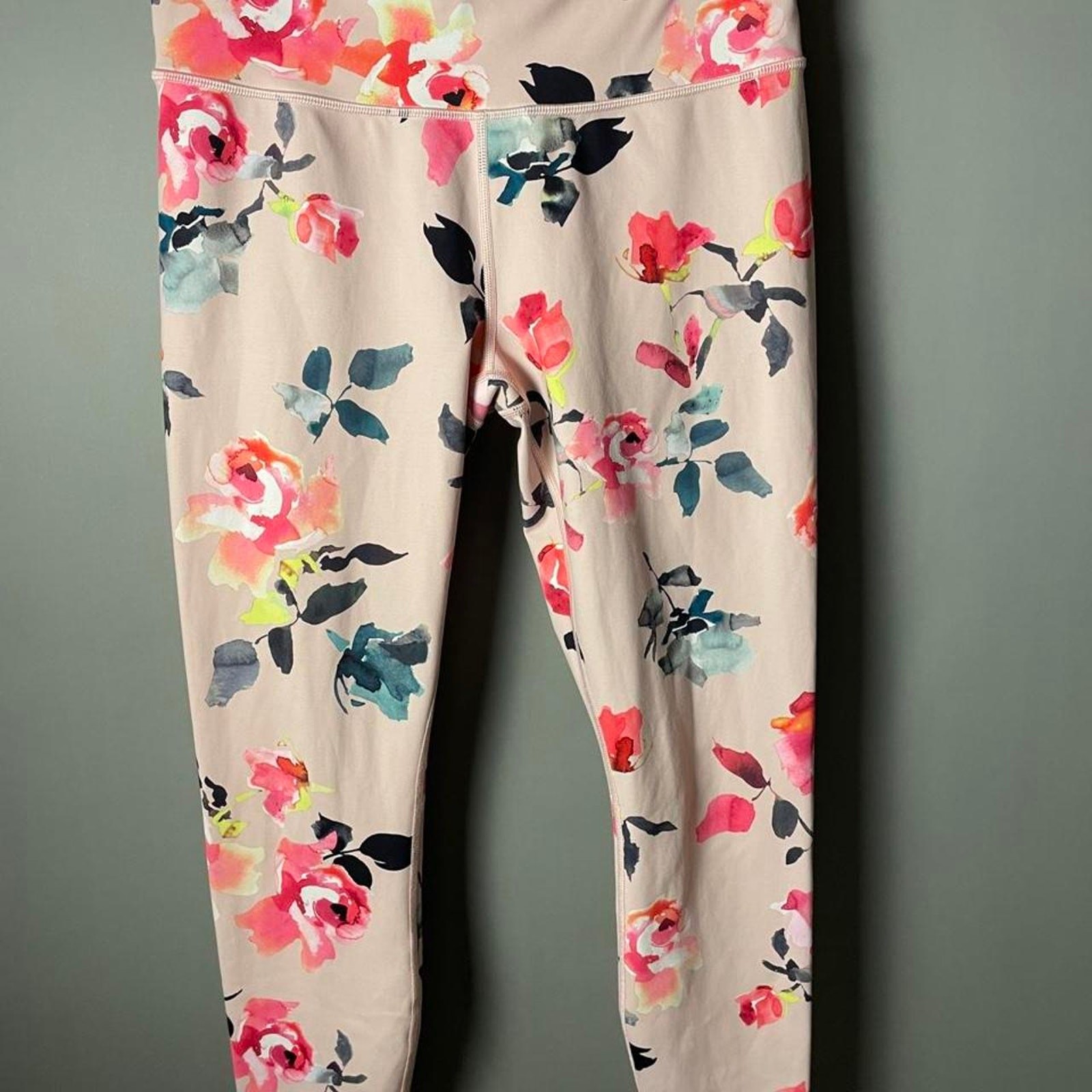 Athleta elation 78 tight floral size Medium Athleta elation 78 tight floral size Medium