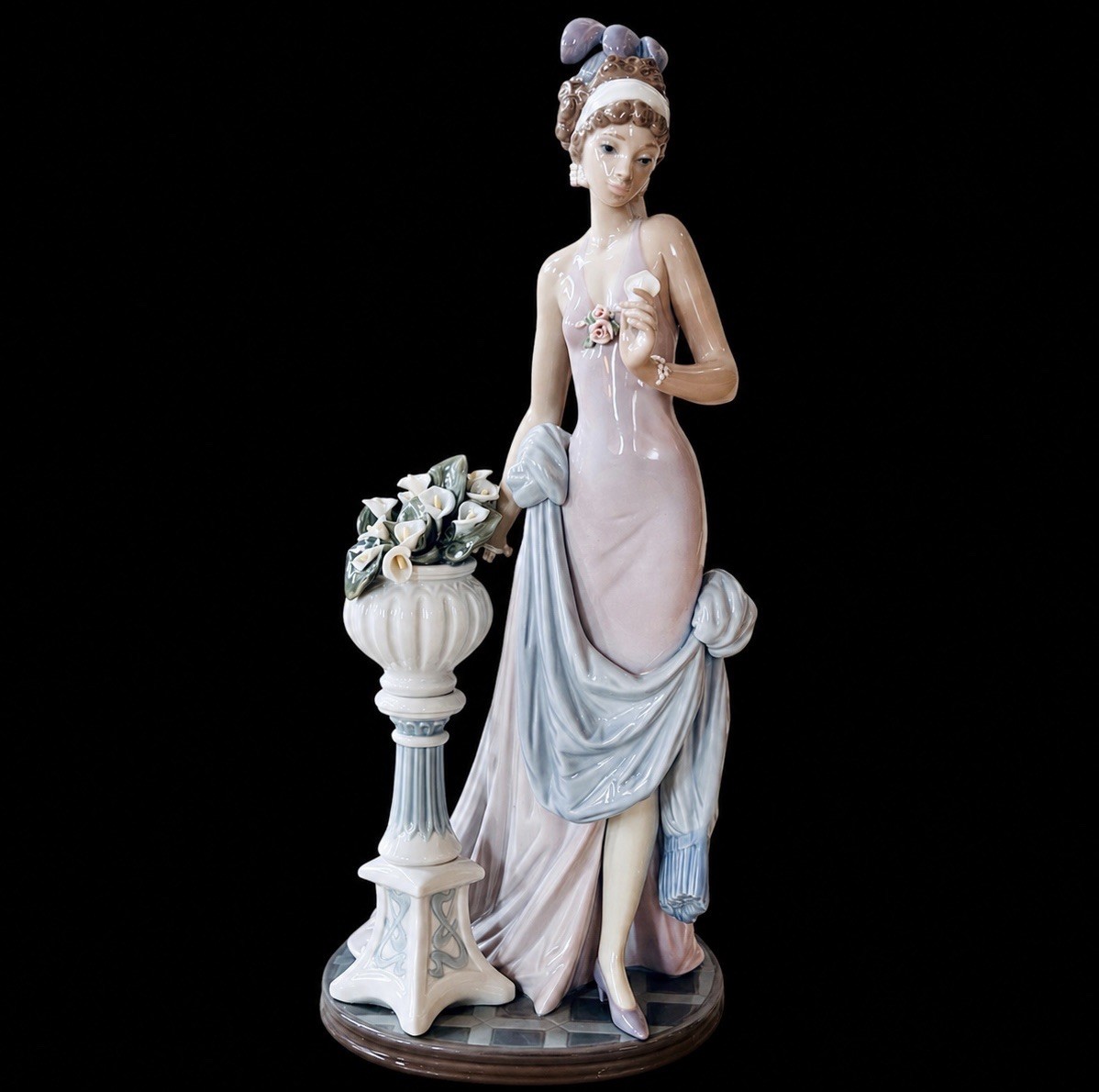 1985 Lladro A Touch of Class # 5377 Glossy Porcelain Figurine Retired 15”H 1985 Lladro A Touch of Class # 5377 Glossy Porcelain Figurine Retired 15”H