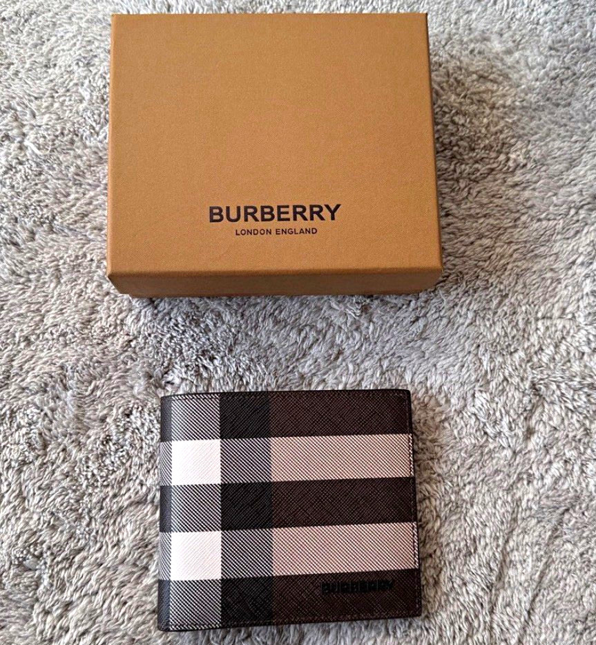 Burberry Men\'s Check Logo Bifold Wallet Black Gray White Credit Card Burberry Men\'s Check Logo Bifold Wallet Black Gray White Credit Card