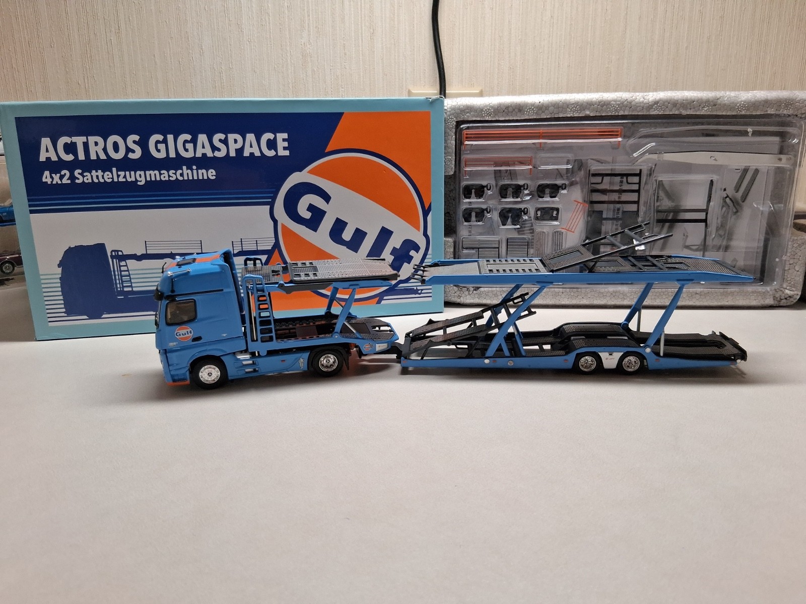 GCD shadow pro 1/64 Mercedes-benz actros gigaspace transport GULF (last one) GCD shadow pro 1/64 Mercedes-benz actros gigaspace transport GULF (last one)
