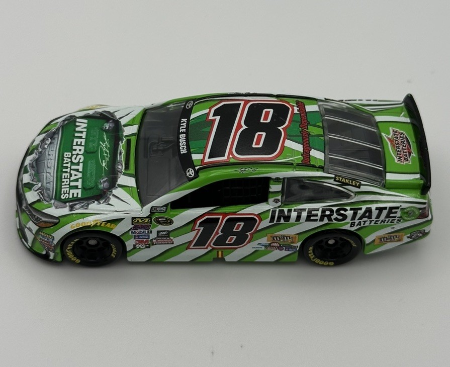 Jada 1:64 Kyle Busch #18 Interstate Batteries 2016 Toyota Camry Diecast Jada 1:64 Kyle Busch #18 Interstate Batteries 2016 Toyota Camry Diecast