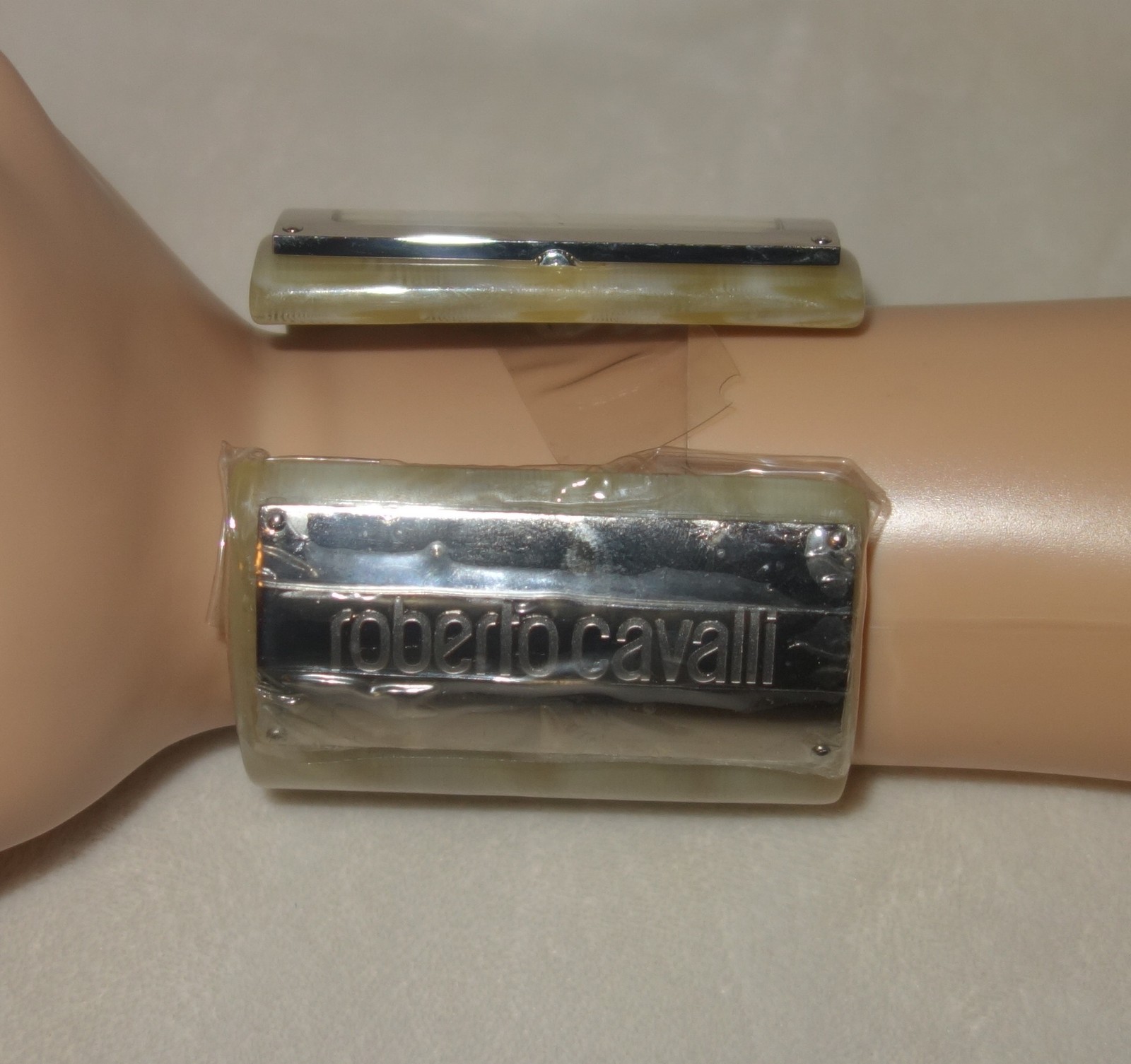 ROBERTO CAVALLI Green Resin Silver Tone Accent Wide Cuff Bracelet Watch NEW ROBERTO CAVALLI Green Resin Silver Tone Accent Wide Cuff Bracelet Watch NEW