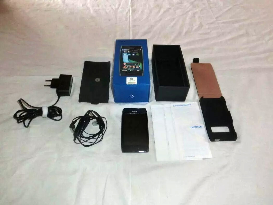 Nokia X7-00 in original box, Wi-Fi, UMTS, HSDPA, GPS, 8GB, Bluetooth 3.0, 2 y...