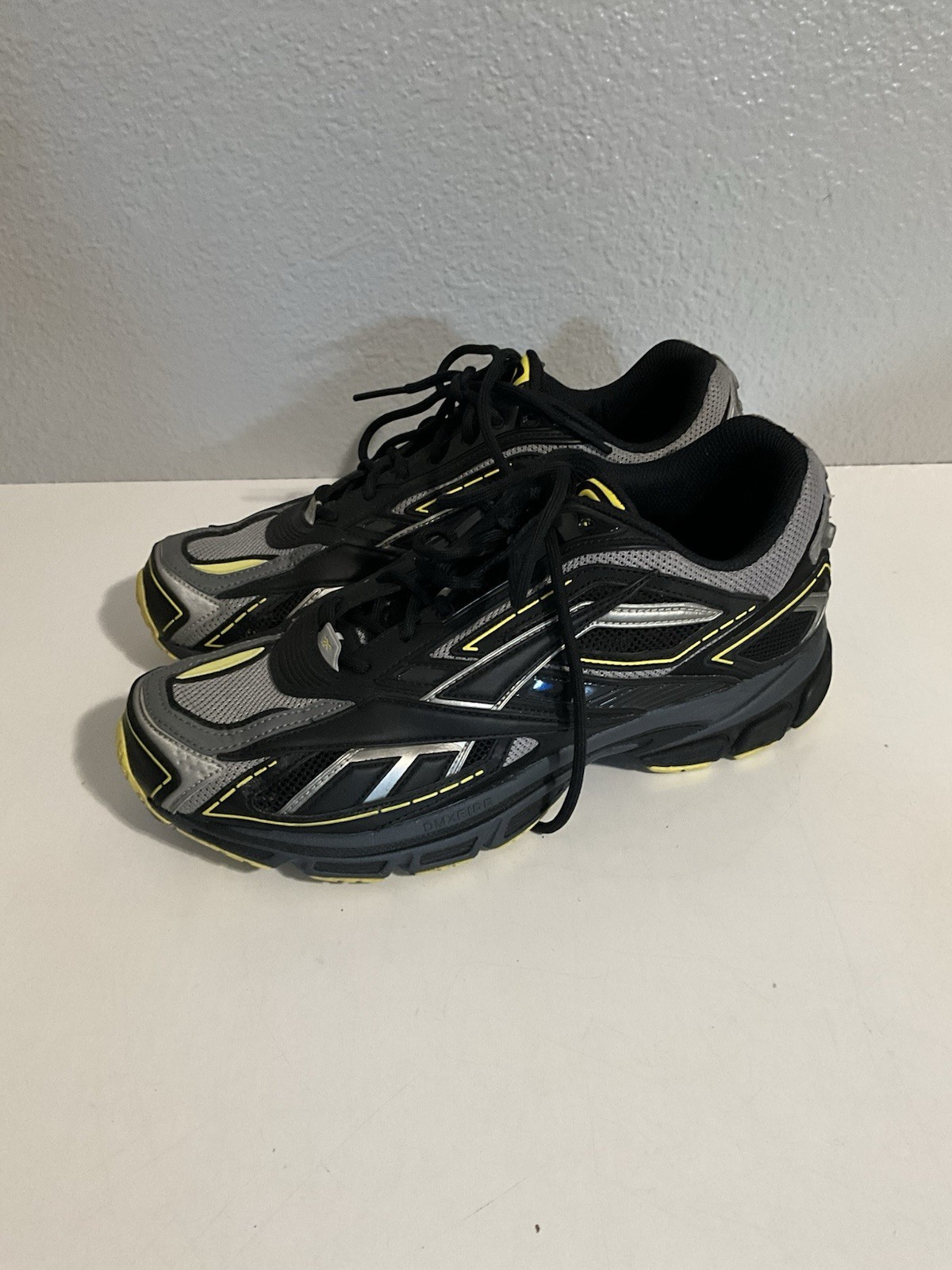 Reebok Premier Road Ultra Men’s Sneakers Black Yellow Silver Size 10 Reebok Premier Road Ultra Men’s Sneakers Black Yellow Silver Size 10