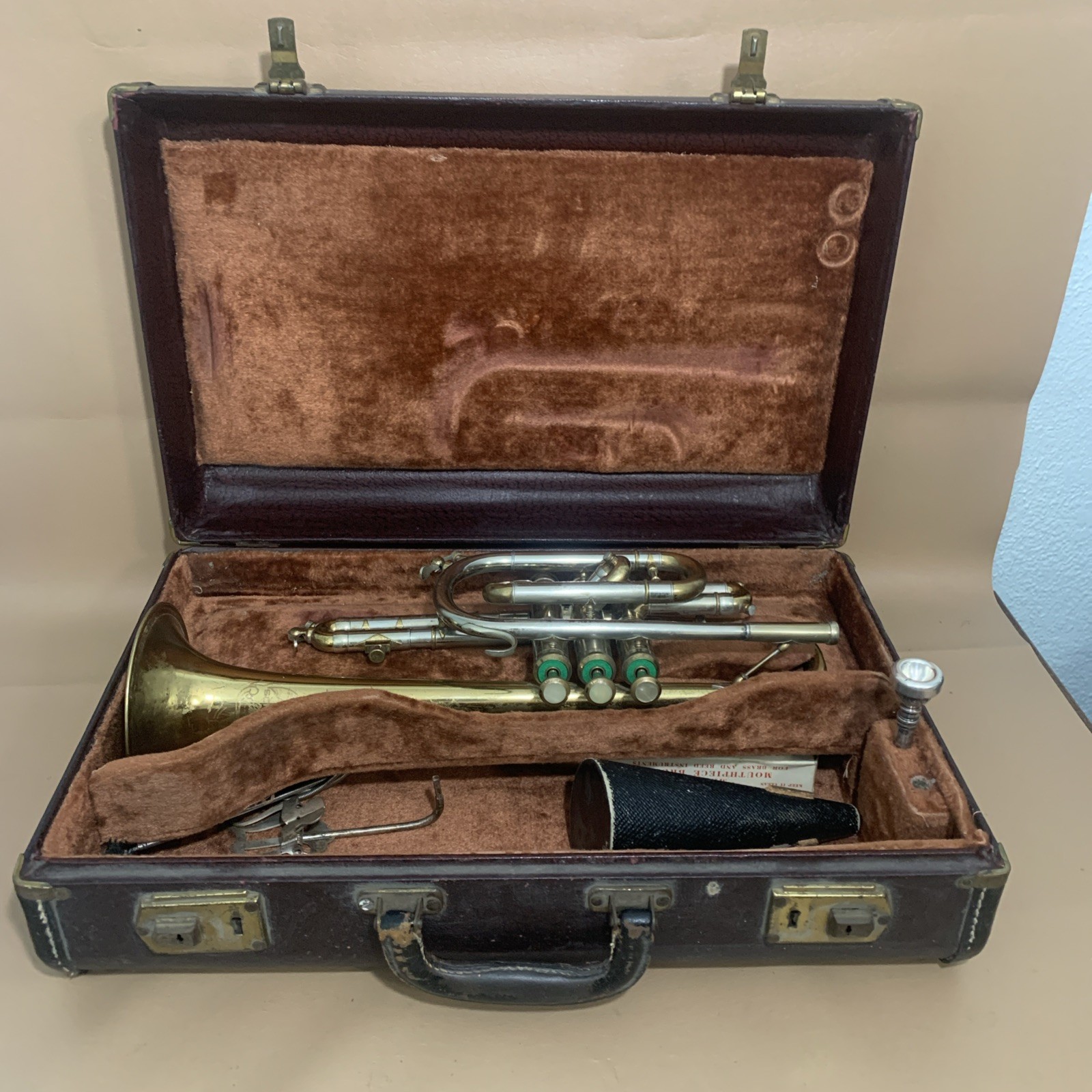 Vintage Evette & Schaeffer American Trumpet With Vincent Mt Vernon Mouthpiece Vintage Evette & Schaeffer American Trumpet With Vincent Mt Vernon Mouthpiece