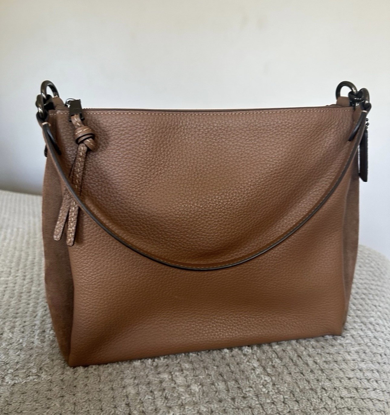 Authentic Coach Shay Shoulder Bag Authentic Coach Shay Shoulder Bag