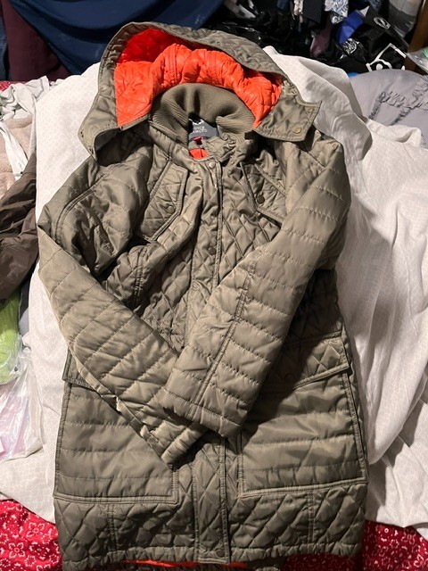 VINCE CAMUTO OLIVE GRREN QUILTED HOODED JACKET COAT MENS SIZE M VINCE CAMUTO OLIVE GRREN QUILTED HOODED JACKET COAT MENS SIZE M