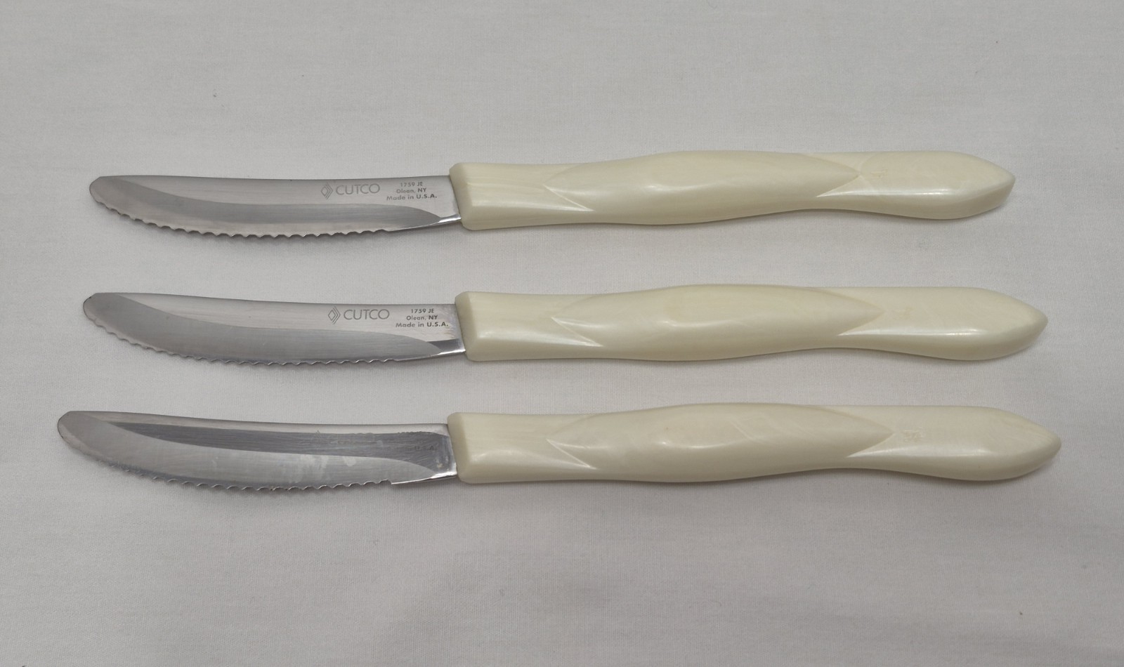Lot Of 3 Vintage Cutco 1759 JE Pearl White Ivory Serrated Table Knives