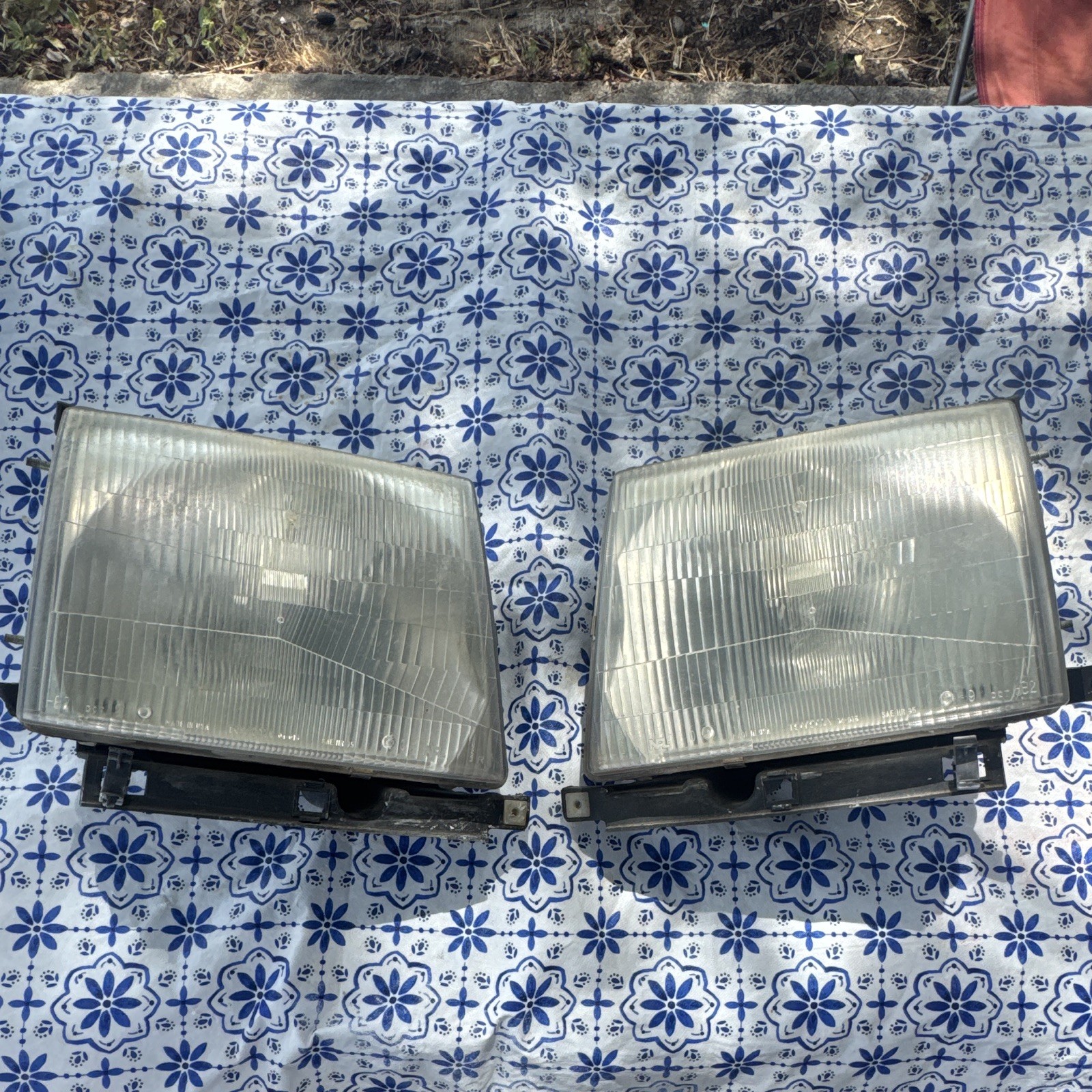 2000 Toyota Tacoma OEM Headlights Set Decent Condition