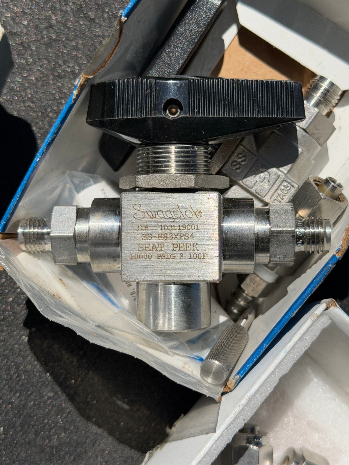 20+LOTPART+ SS-H83XPS4 Swagelok 1/8 Stainless SEAT PEEK 10000PSIG @100F SEE PICS 20+LOTPART+ SS-H83XPS4 Swagelok 1/8 Stainless SEAT PEEK 10000PSIG @100F SEE PICS