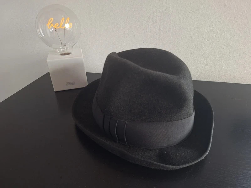 Fedora Dark Grey Grand Prix Paris Edition Purse - Excellent Quality Fedora Dark Grey Grand Prix Paris Edition Purse - Excellent Quality