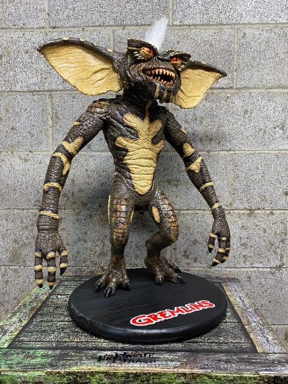 Gremlins Puppet Display Doll Stand for Full Size Gremlin Movie Prop (STAND ONLY)