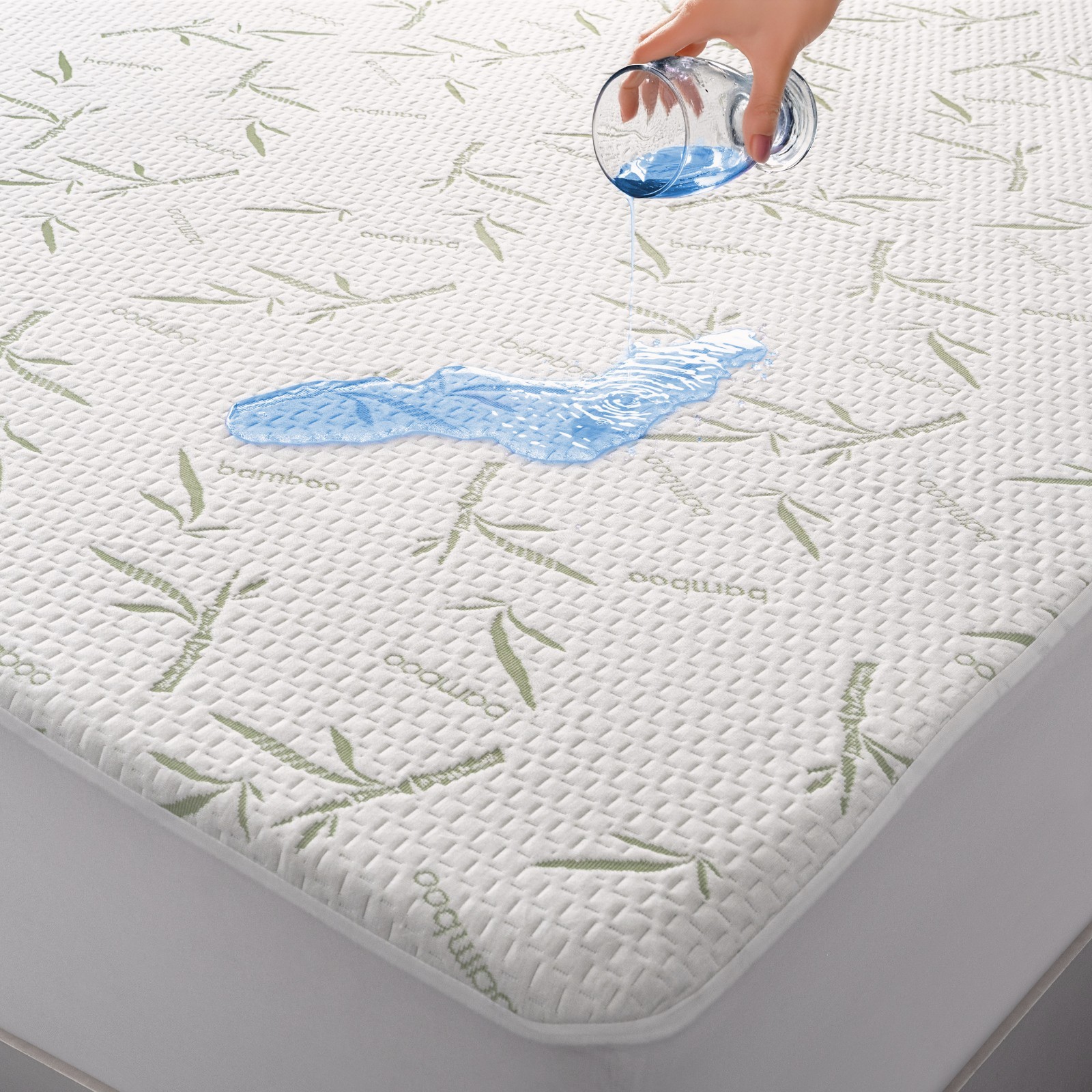 Bamboo Mattress Protector Hypoallergenic & Breathable Waterproof Mattress Cover