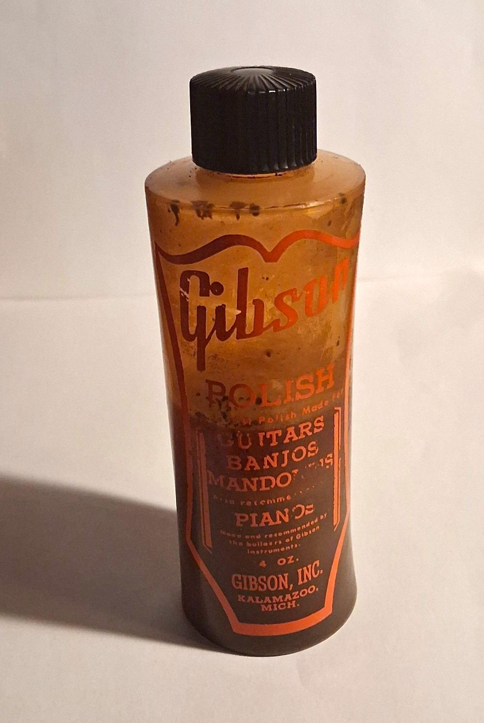 Vintage 1950s Gibson Guitar Polish Bottle Case Candy Kalamazoo Les Paul ES-335 Vintage 1950s Gibson Guitar Polish Bottle Case Candy Kalamazoo Les Paul ES-335