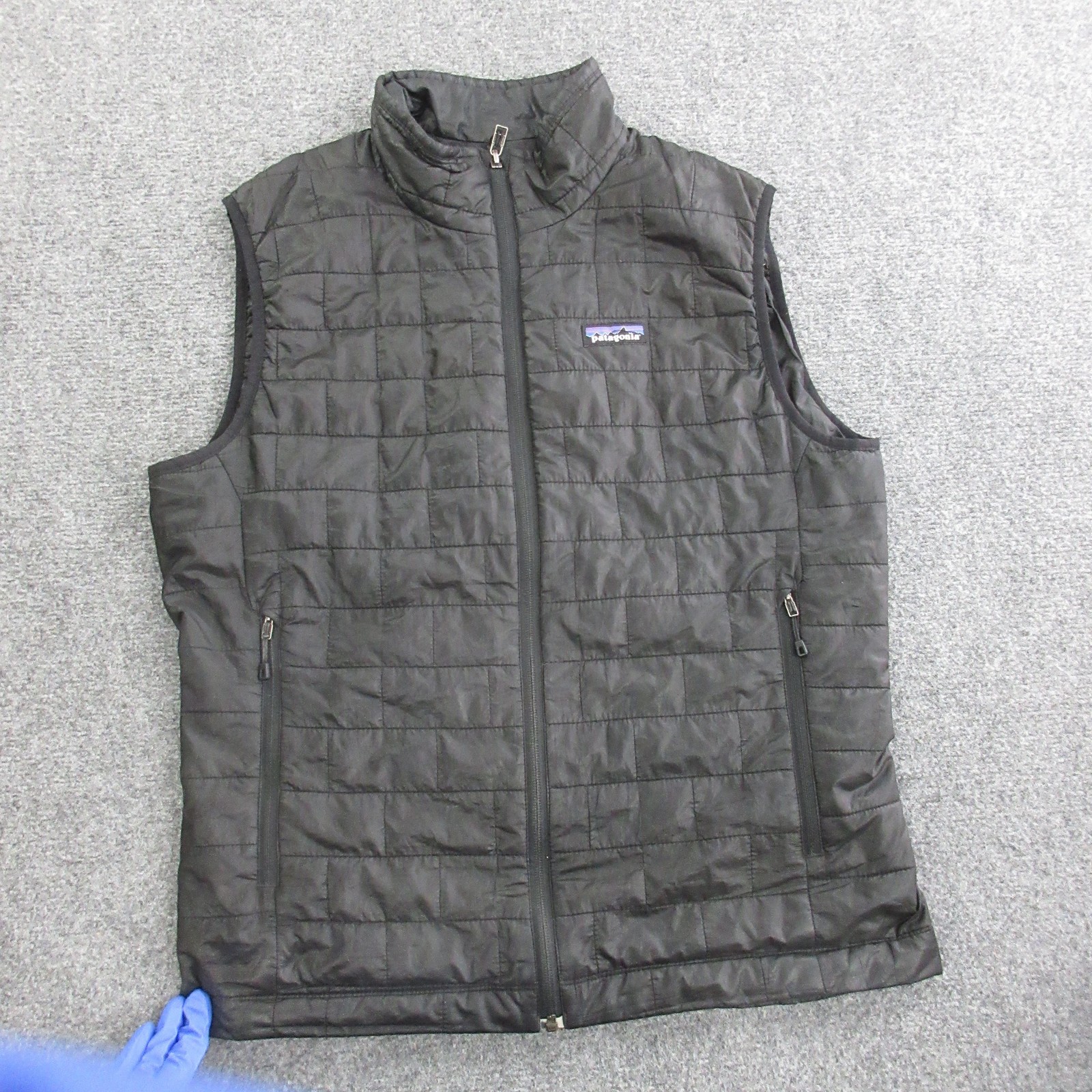 Patagonia Vest Mens Medium Black Quilted Puffer Full Zip Insulated Outdoor Warm