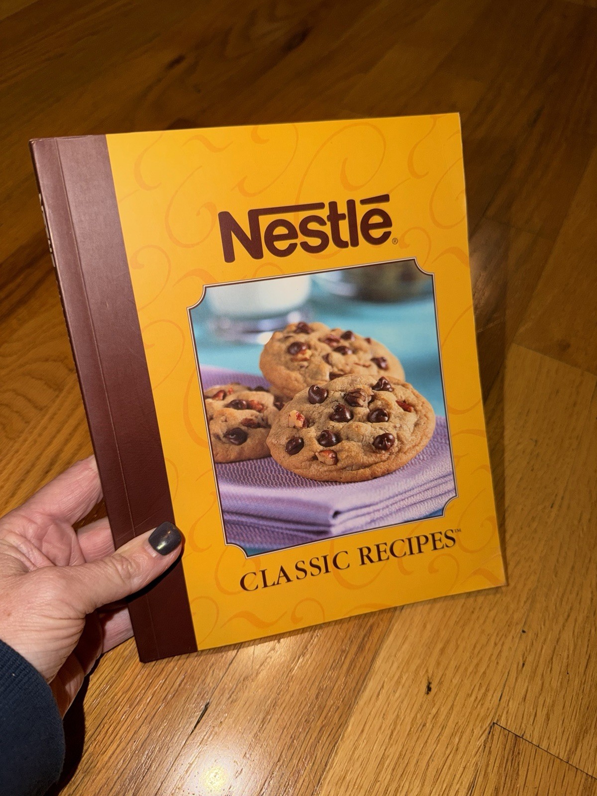 Nestle Classic Recipes Cookbook. Paperback. Nestle Classic Recipes Cookbook. Paperback.