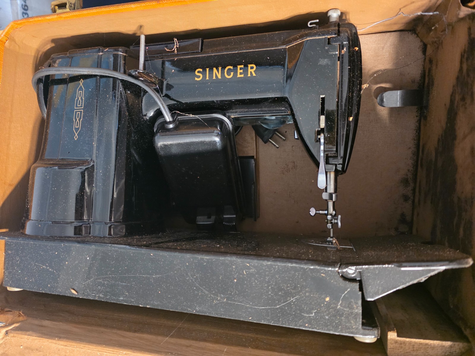 sewing machine antique singer never used
