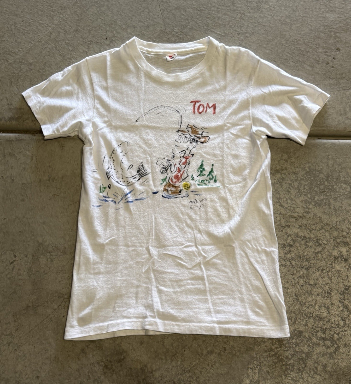 True Vintage 70’s Men’s Handrawn Fishing Art Graphic T-shirt White Small True Vintage 70’s Men’s Handrawn Fishing Art Graphic T-shirt White Small