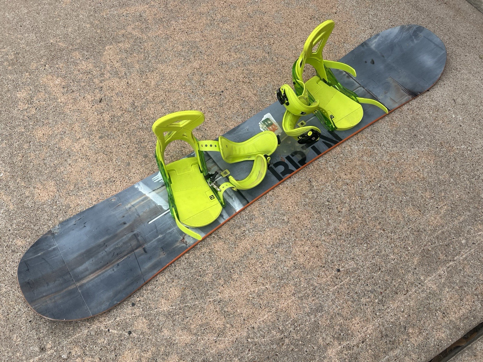 2014 Burton N. Y. C. Blunt 154cm Snowboard With M Custom Imprint 1 Bindings