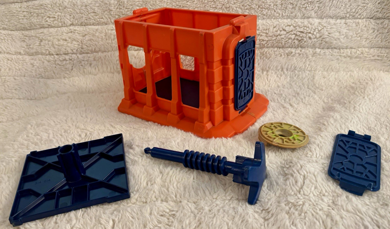 Vintage Kenner Star Wars Death Star Trash Compactor Parts Lot