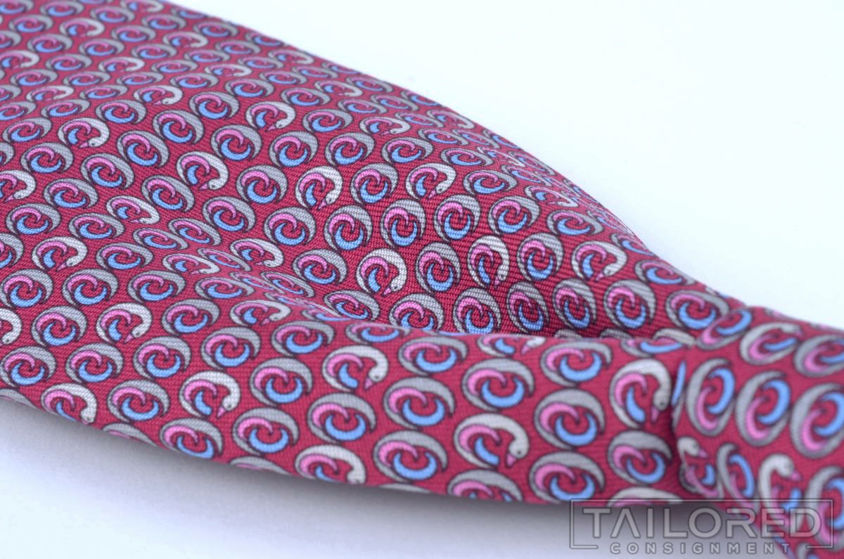 NWT - SALVATORE FERRAGAMO Magenta Animal Goose Print Silk Luxury Tie - 3.25\