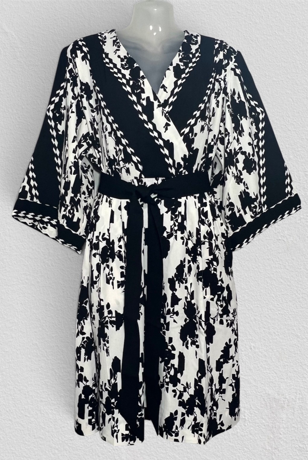 Cabi X-Factor Faux Wrap Dress Womens S Black Off White Floral Geometric NWOT