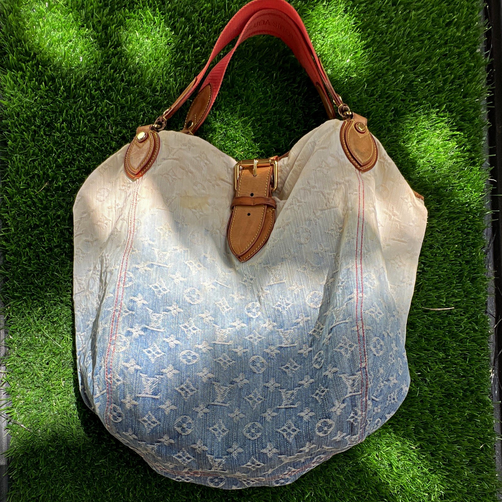 Louis Vuitton Monogram Denim Sunbeam bag Gradient Blue M40414 gold hardware Louis Vuitton Monogram Denim Sunbeam bag Gradient Blue M40414 gold hardware