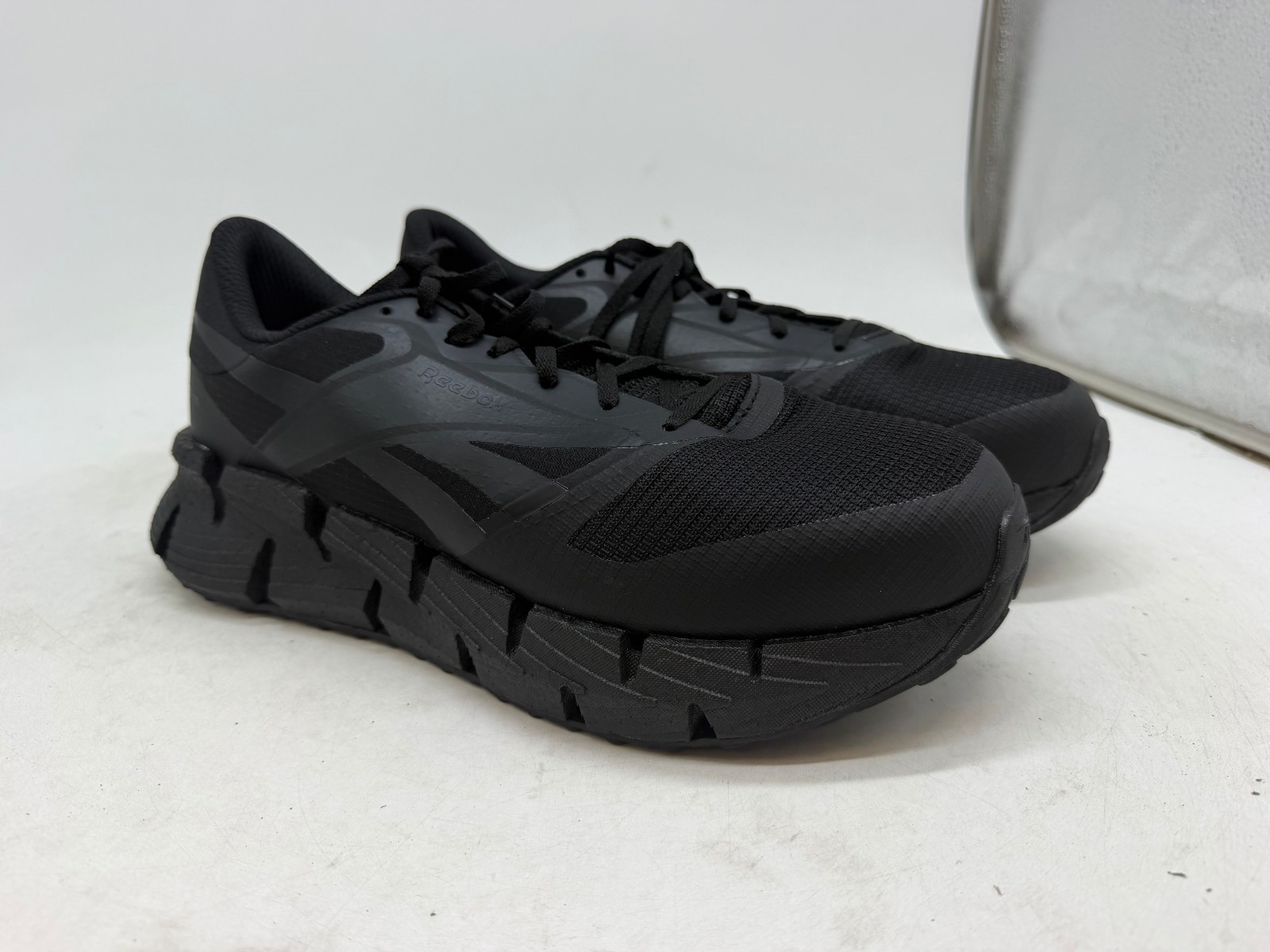 Reebok FloatZig Athletic Work Sneakers Men\'s Black Mesh Composite Toe - 11 Reebok FloatZig Athletic Work Sneakers Men\'s Black Mesh Composite Toe - 11