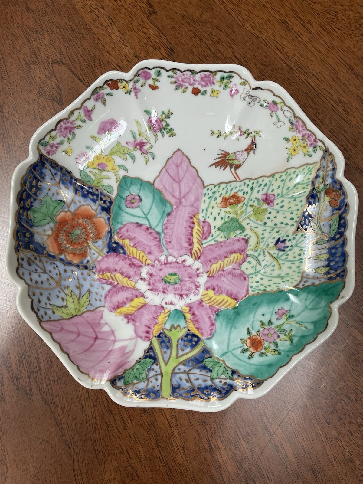 Vintage Chinese Hand Painted Tobacco Leaf porcelain Plate flower shape Vintage Chinese Hand Painted Tobacco Leaf porcelain Plate flower shape