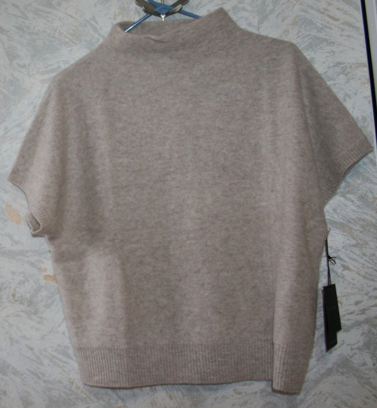 TAHARI 100% Cashmere Knit Pullover Sweater Top Sz Large Beige Short sleeves NWT TAHARI 100% Cashmere Knit Pullover Sweater Top Sz Large Beige Short sleeves NWT