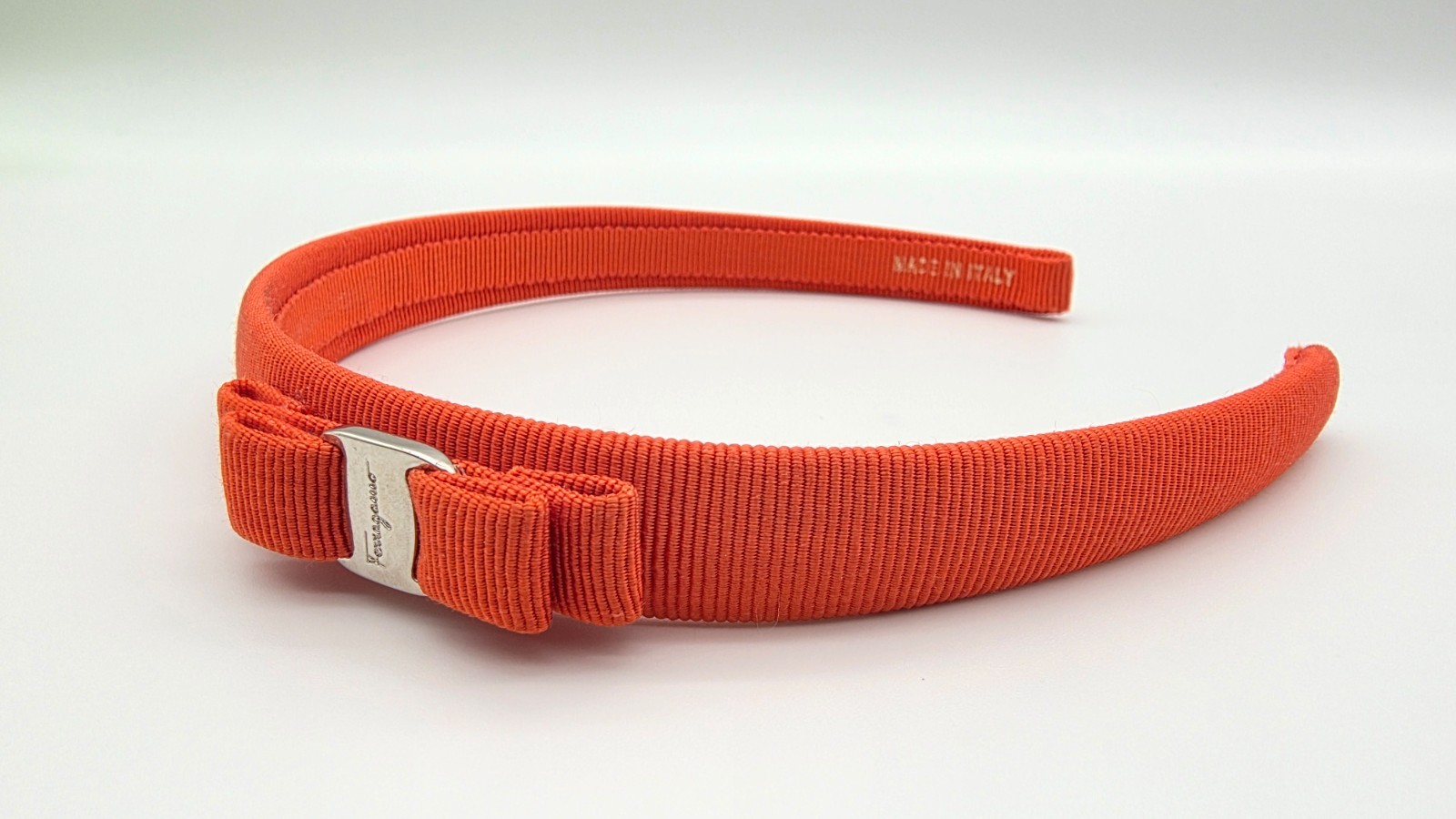 Vintage Authentic Salvatore Ferragamo Vara Bow Headband Red-Orange Vintage Authentic Salvatore Ferragamo Vara Bow Headband Red-Orange