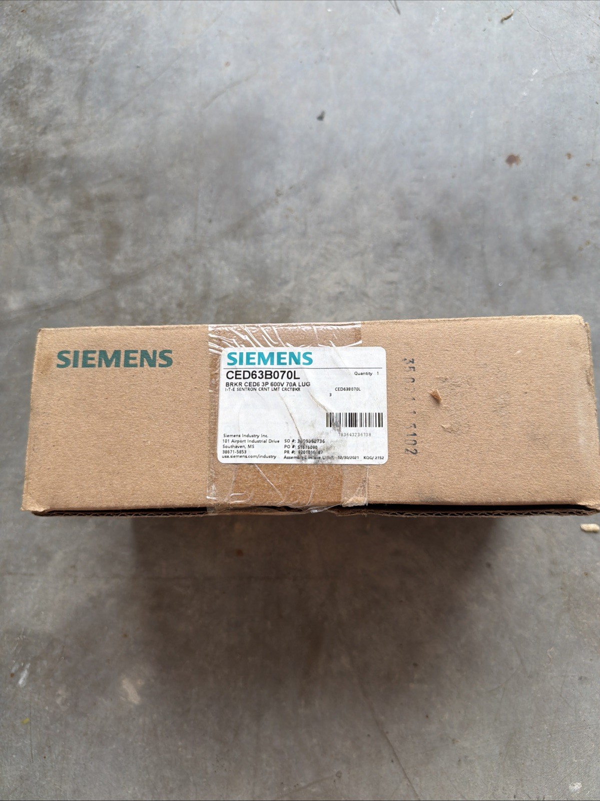 SIEMENS SENTRON MOLDED CASE CIRCUIT BREAKER CED63B070L, 3P, 70A, 600V SIEMENS SENTRON MOLDED CASE CIRCUIT BREAKER CED63B070L, 3P, 70A, 600V