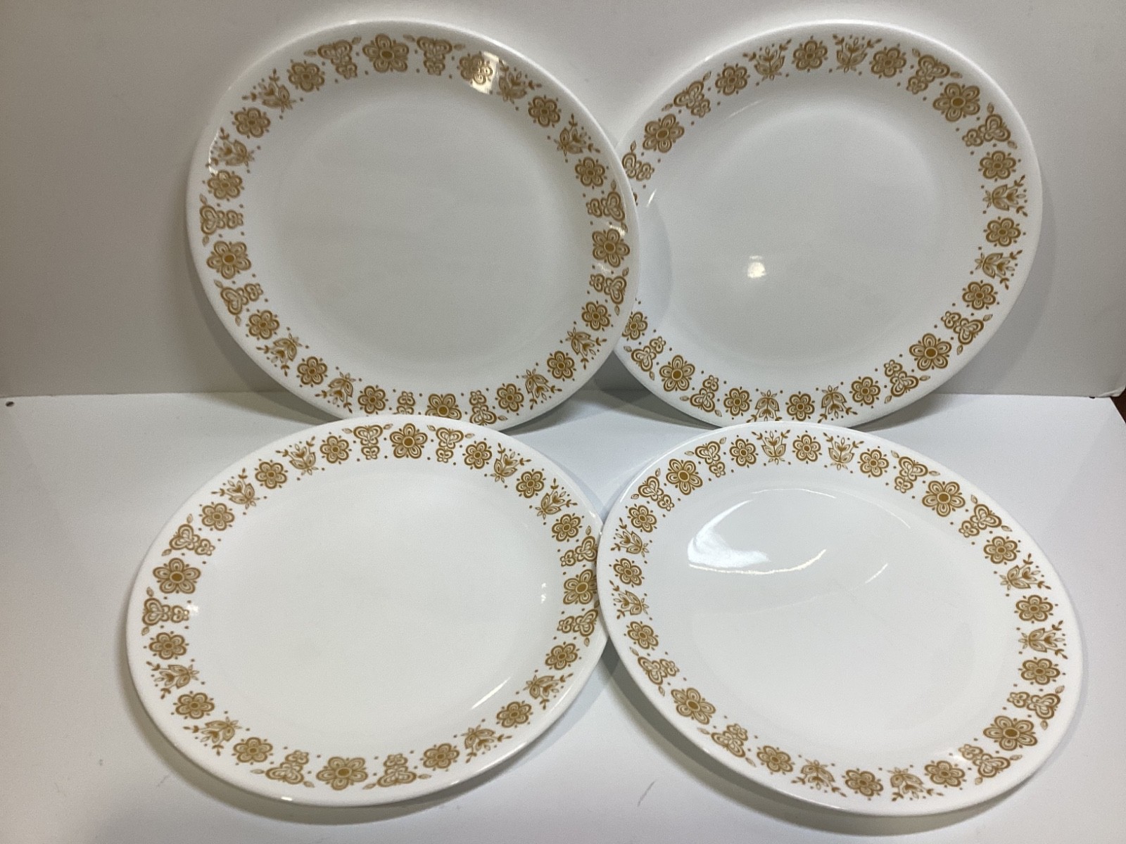 4 Vintage Corelle Corning Gold Butterfly Round 10 1/8 4 Vintage Corelle Corning Gold Butterfly Round 10 1/8