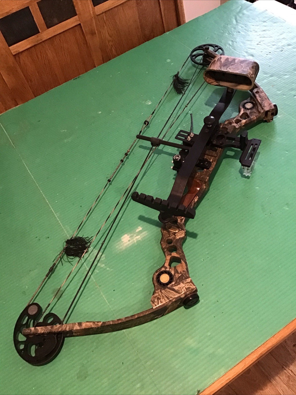 MATHEWS ARCHERY BOW Q2 SOLO CAM Loaded 60lb Quiver Sight 2-prong Rest RH MATHEWS ARCHERY BOW Q2 SOLO CAM Loaded 60lb Quiver Sight 2-prong Rest RH