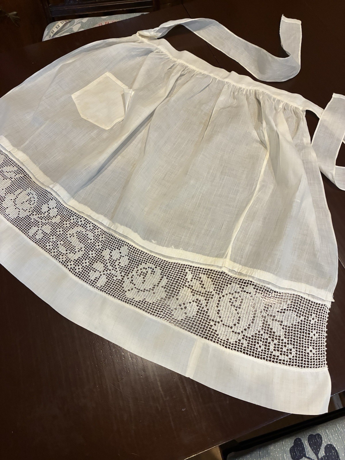Vtg 1940s Handmade White Heavy Silk Organza Hostess Half Apron Rose Lace Pocket