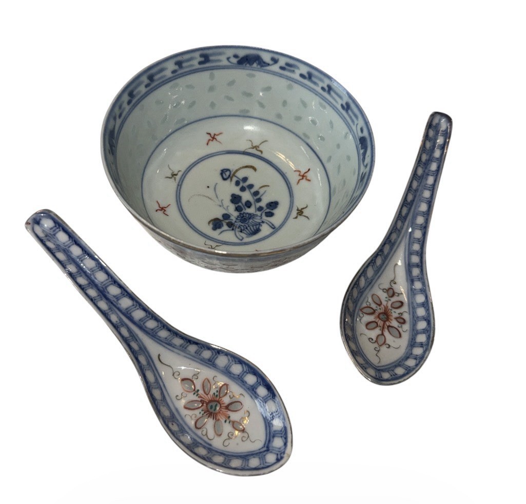 Chinese Qing Kangxi Marked Blue White Rice Pattern Porcelain Bowl With 2 Spoons
