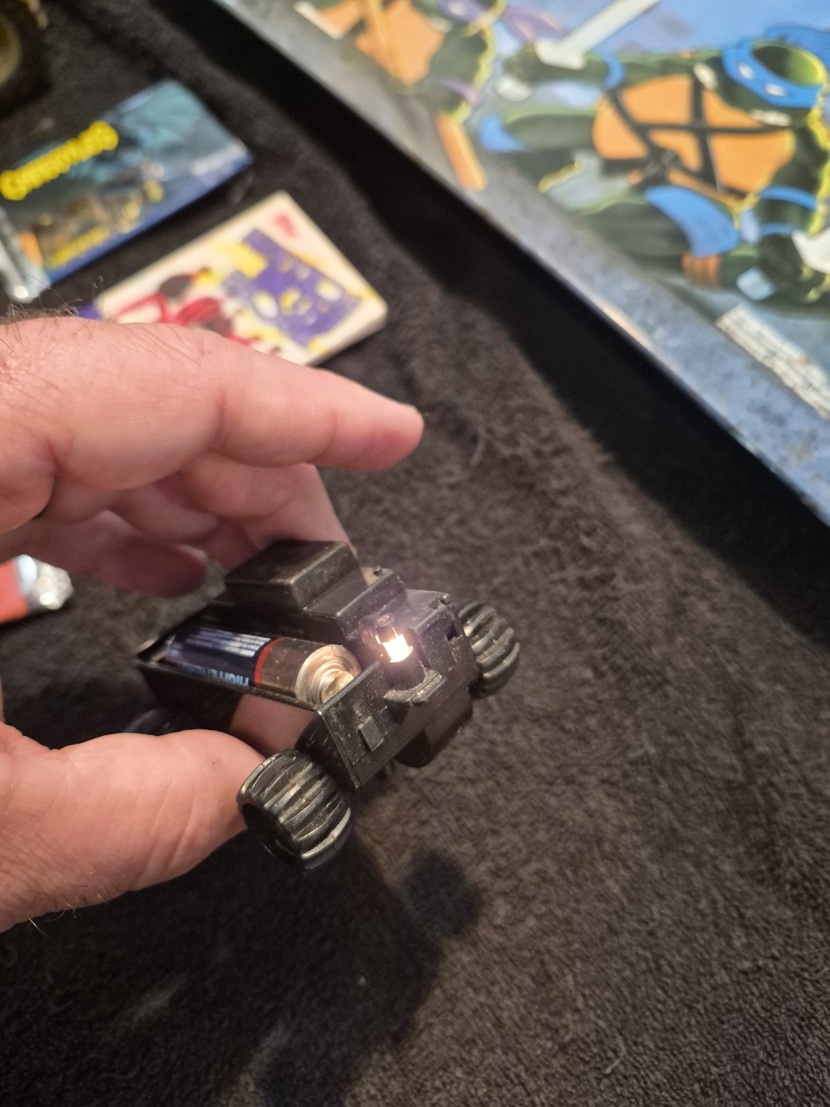 Vintage STOMPERS Tyco Diving Devils BASE ONLY Light Works Wheel Locked. Vintage STOMPERS Tyco Diving Devils BASE ONLY Light Works Wheel Locked.