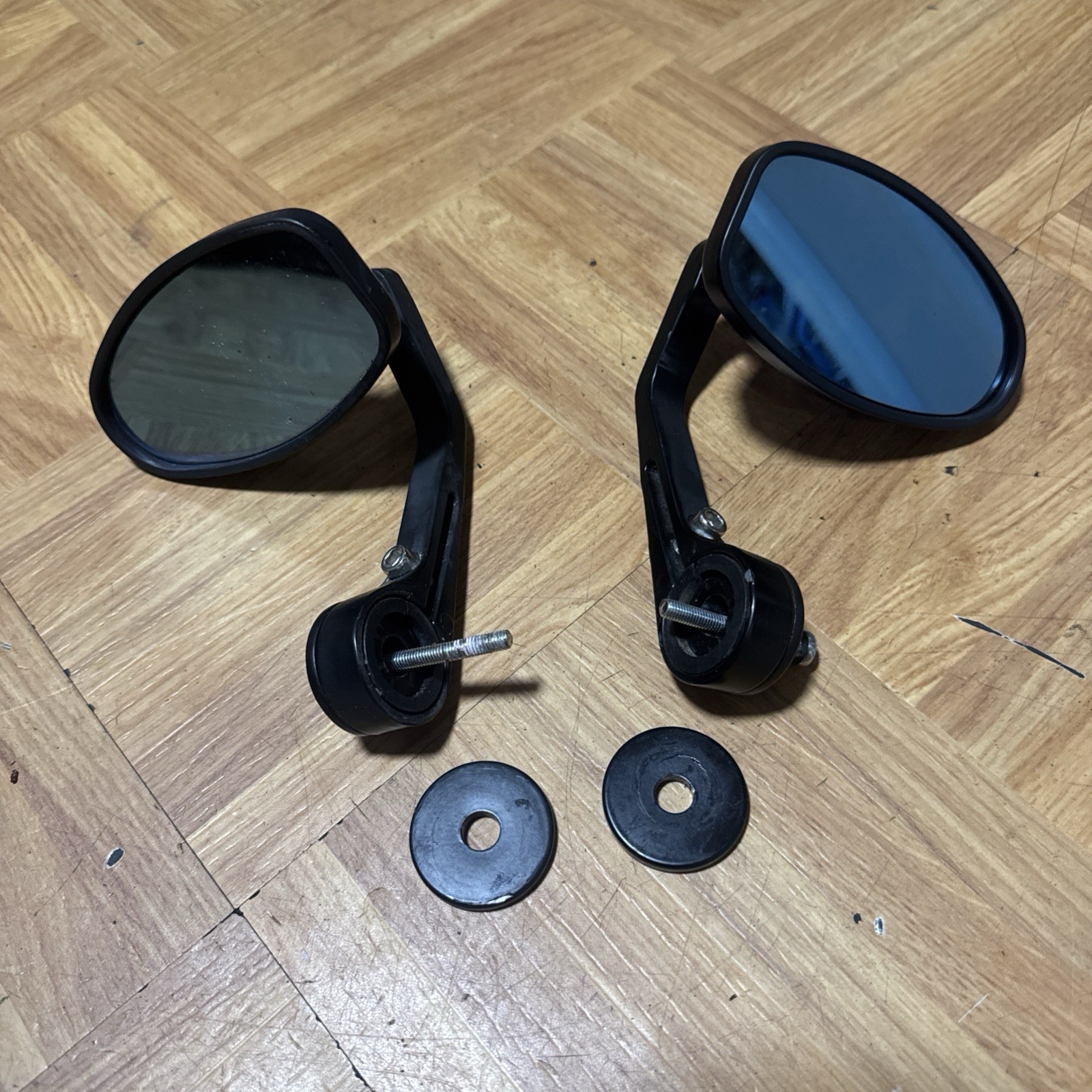 2009 2007-2012 Triumph Street Triple R Right L Left Mirror Mirrors Bar Ends 675 2009 2007-2012 Triumph Street Triple R Right L Left Mirror Mirrors Bar Ends 675