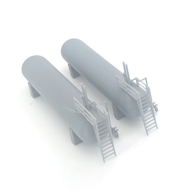 O Scale 2 Large Propane Tanks