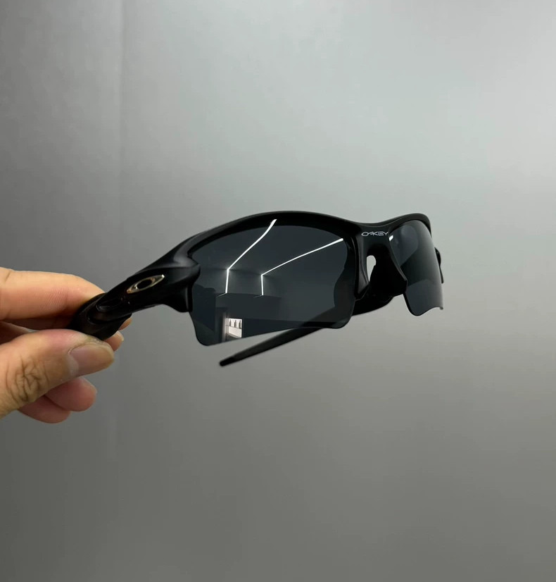 Oakley Flak 2.0 Lightweight Sunglasses Prizm Matte Black Frames POLARIZED Oakley Flak 2.0 Lightweight Sunglasses Prizm Matte Black Frames POLARIZED